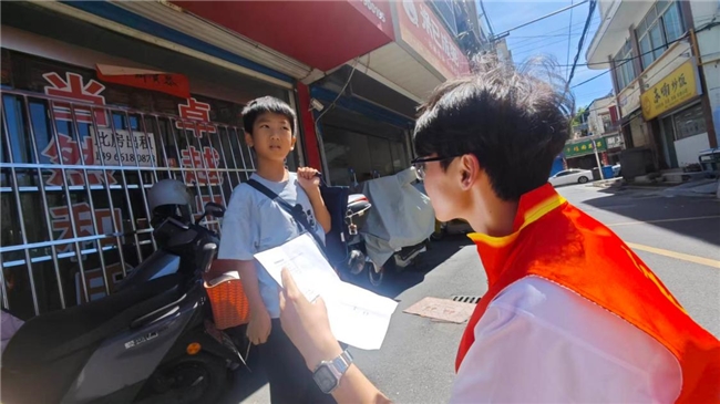 匠心护电除隐患 青春聚力惠民生---巢湖学院 "匠心护电 聚力向前" 绿色发展实践团